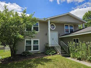 14012 North Rd, Fenton, MI 48430