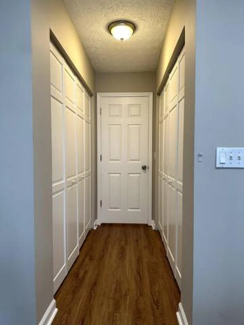 3 bed, 2.5 bath, 1824 sqft, $4,250 — Photo 2