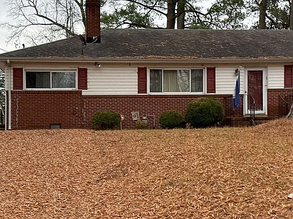 3rd image of 115 S Colonial Dr