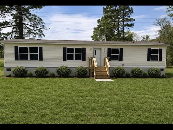1555 Tavern Run Rd, Hague, VA 22469