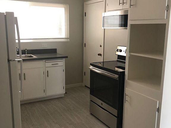 4th image of 1734 9th Ave APT 01