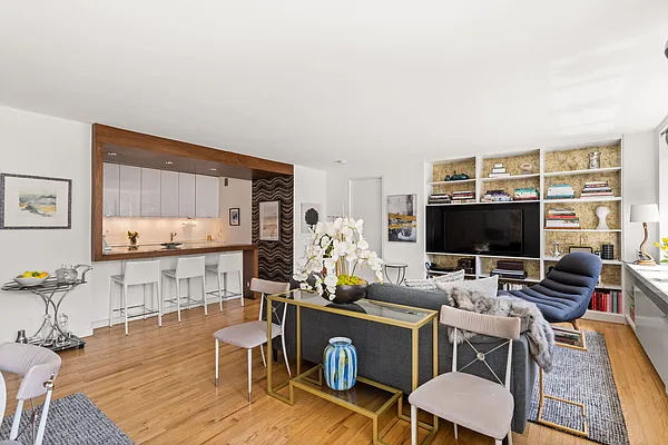 Sold by Compass | media 1