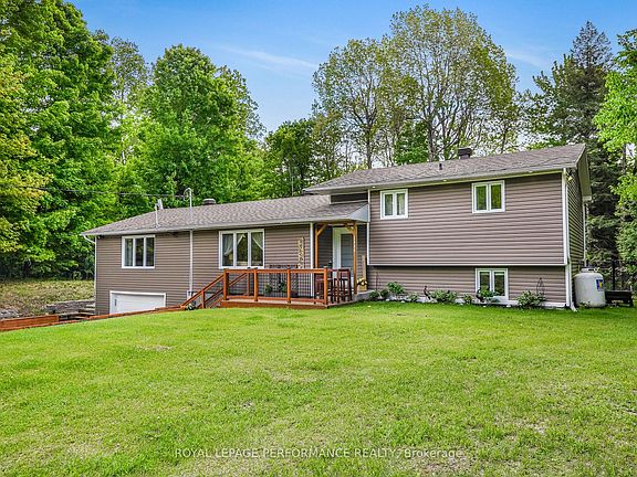 4th image of 1420 Lacroix Rd