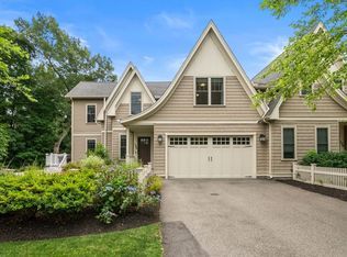 126 Walnut St #126, Wellesley Hills, MA 02481