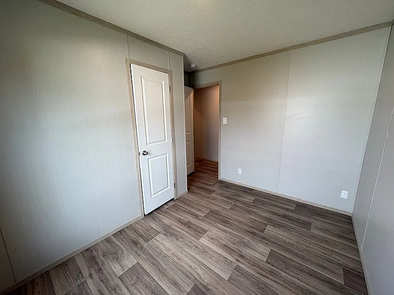 1128 S Gay Ave — Photo 59