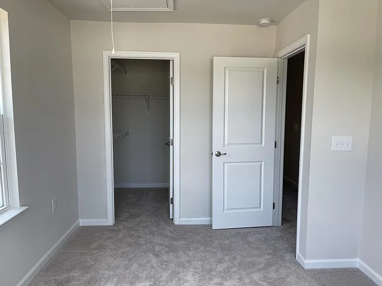 1038 Romeria Dr — Photo 12