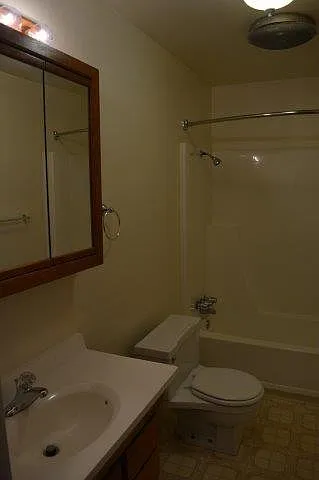1718 Linton Ave — Photo 38
