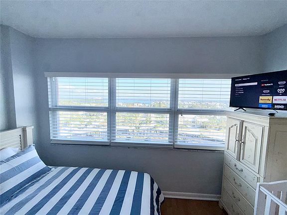 2nd image of 880 Mandalay Ave #880C808