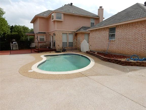 5th image of 1526 Valerie Dr