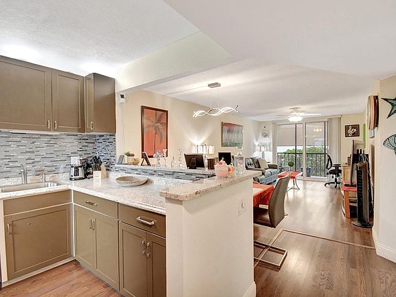 5th image of 5300 NE 24th Terrace #210C