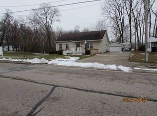 1201 N Huntington St, Syracuse, IN 46567