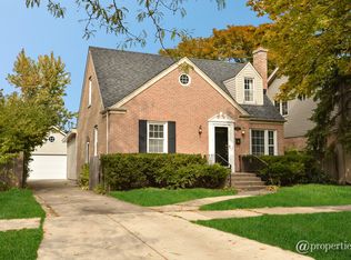 7086 N McAlpin Ave, Chicago, IL