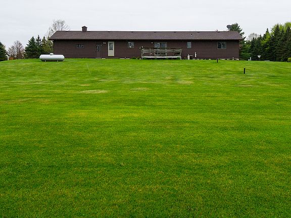 3rd image of W9392 Oakwood Dr