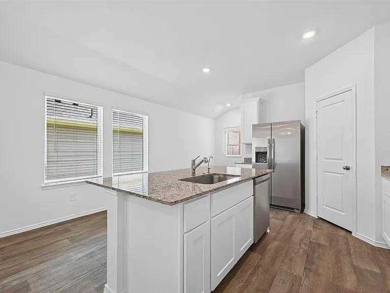 3030 Holland Lakes Dr — Photo 16
