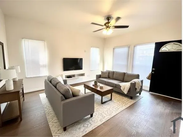 1252 E 25th St, Los Angeles, CA