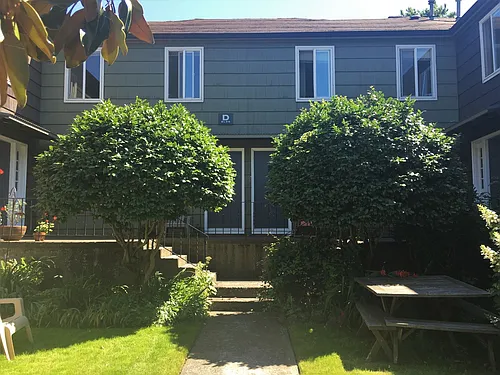 305 NE 61st Ave Photo 1