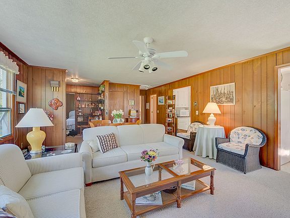 5th image of 1 Cedar Ln
