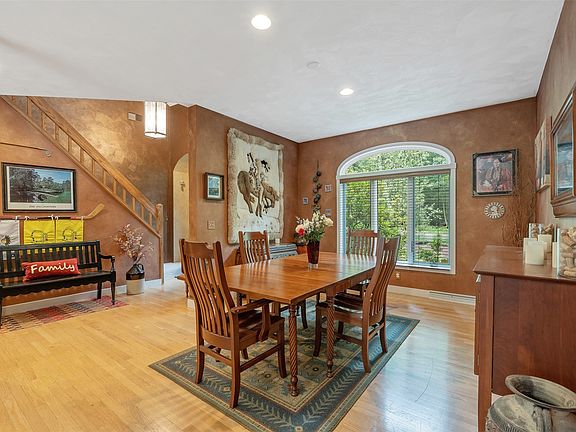 5th image of 939 Gillen Dr