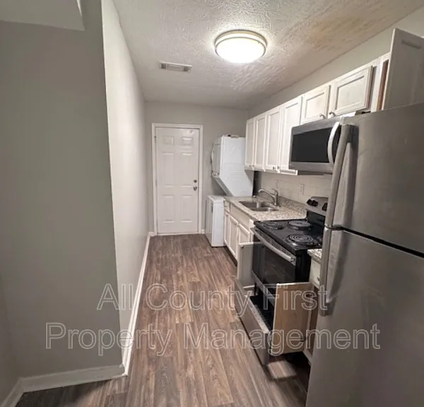 927 Fortress Ave SW — Photo 9