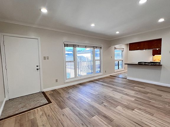 2nd image of 950 S Alma St APT 6