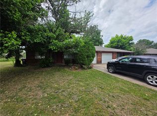 600 Jill Cir #A, Springdale, AR 72762