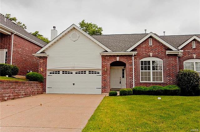 1st image of 8907 Hilltop Manor Dr