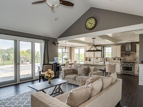 3rd image of 6367 Canterwood Dr