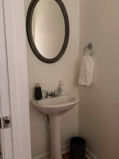 3 bed, 2.5 bath, 1656 sqft, $2,250 — Photo 4