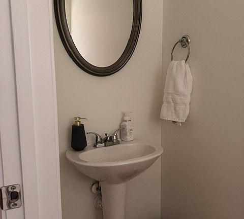 4th image of 637 Oakside Pl