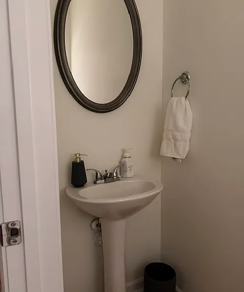 637 Oakside Pl — Photo 3