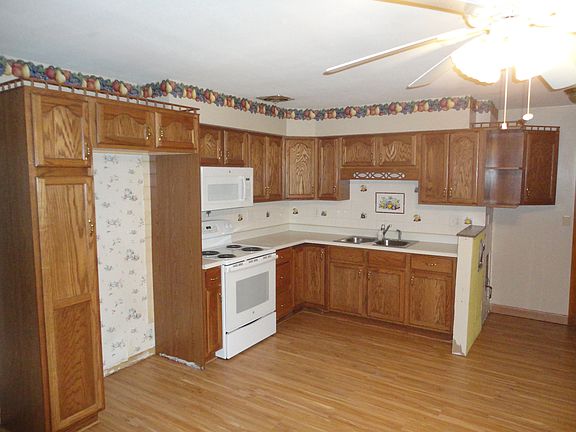 4th image of 919 S 18th St