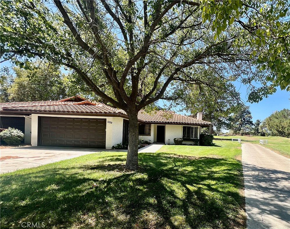 1229 Seven Hills Dr