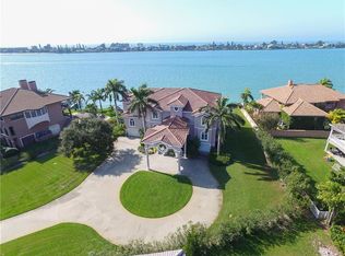 614 Columbus Dr, Tierra Verde, FL 33715