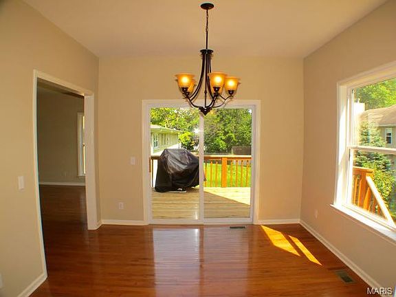 5th image of 10452 Anzeiger Ave
