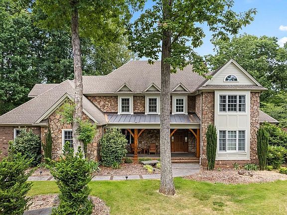3rd image of 1142 Eyrie View Dr