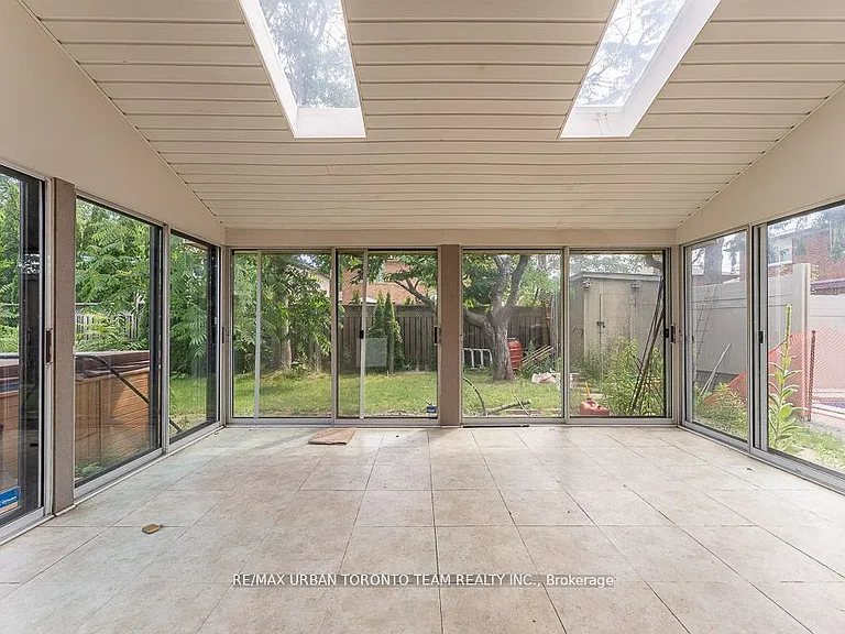35 Brumwell St — Photo 17