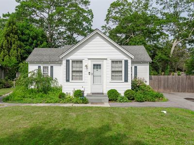 24 Circuit Road, Bellport, NY, 11713