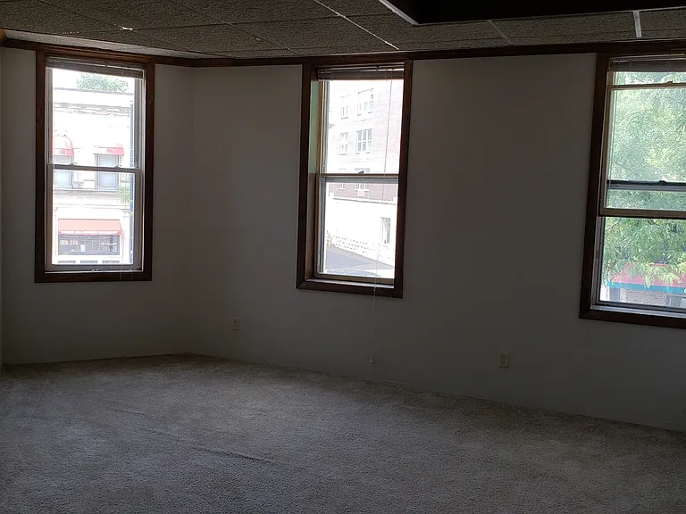 435 State St #A — Photo 11