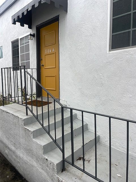 1st image of 1104 20th St APT A