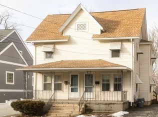 15-17 Montvale Ave, Stoneham, MA 02180