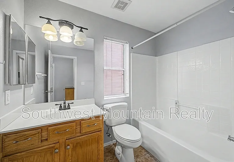 649 S Banning — Photo 24