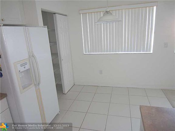 5th image of 7715 Yardley Dr APT 402