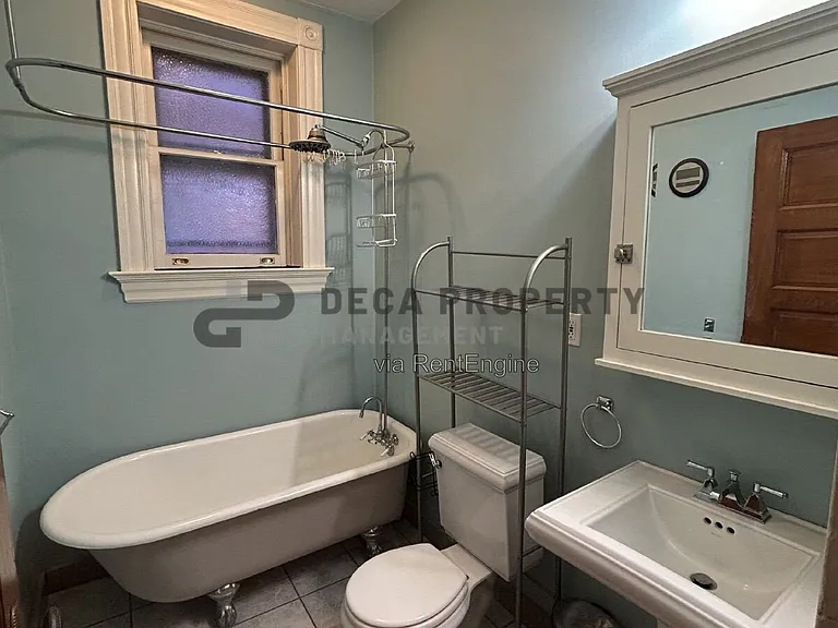 2304 Russell Blvd #1E — Photo 3