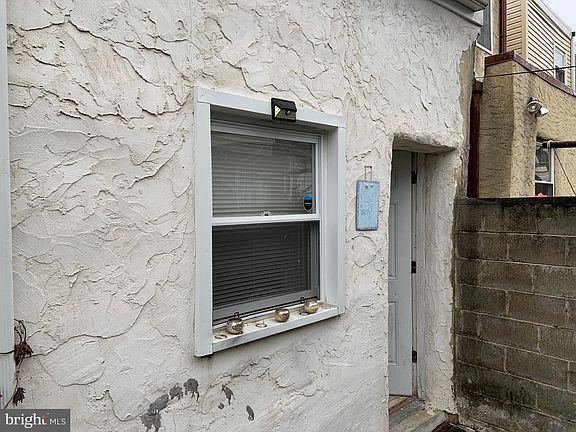 5th image of 320 Cantrell St