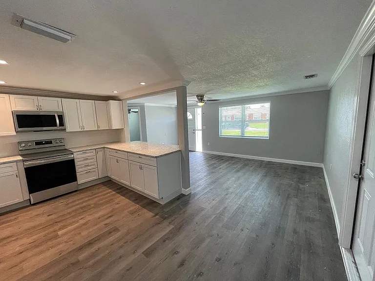13610 Britton Dr — Photo 6