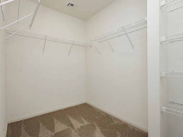 9108 Vesey Ave — Photo 4
