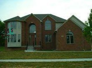 55091 Whispering Hl, Utica, MI 48316