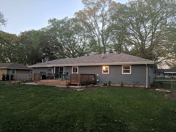 5th image of 3685 School Dr