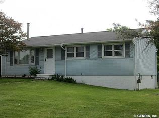 2162 Hylan Dr, Rochester, NY 14623