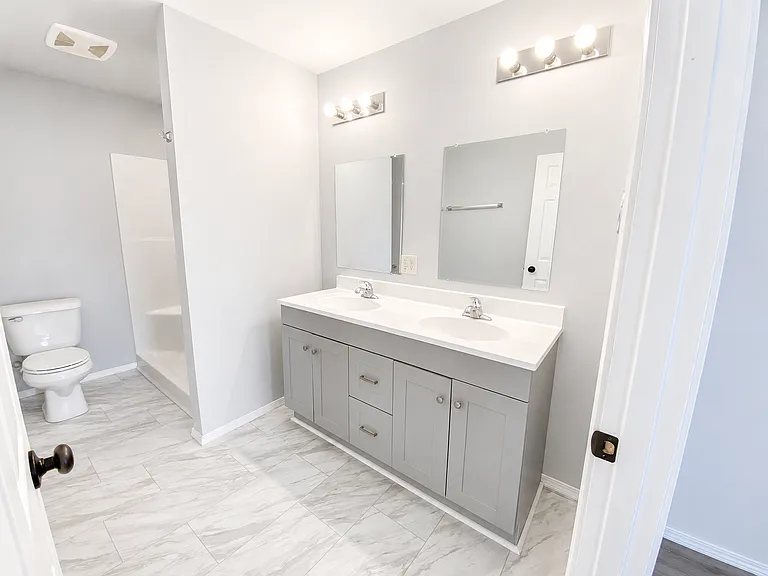 2489 Chestnut Dr — Photo 17